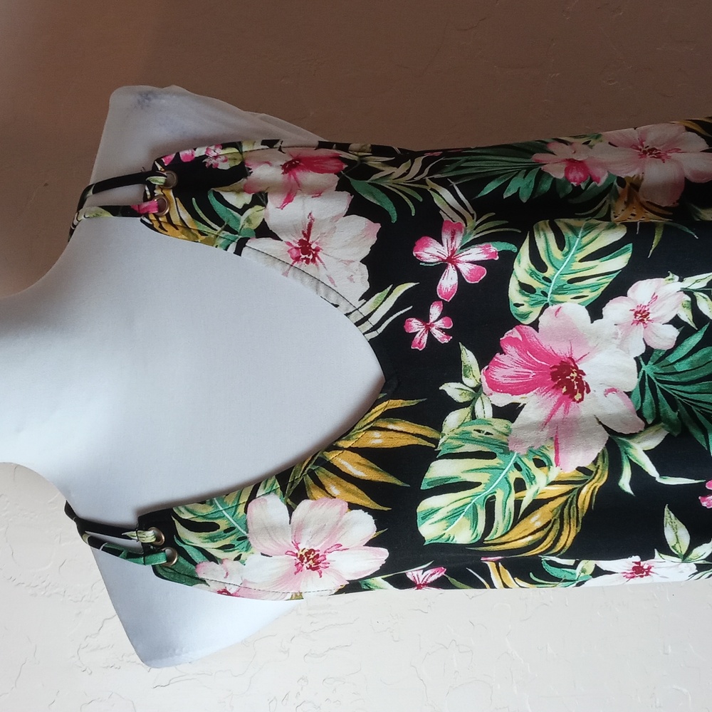 Love Delirious Maternity Floral Black Sleeveless Top - Picture 2 of 6